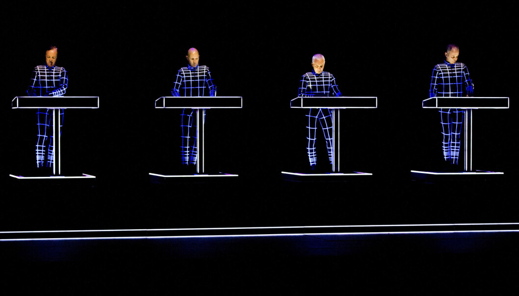 Det ikoniske tyske elektronika-bandet Kraftwerk fikk hjelp fra verdensrommet da de fredag holdt konsert i Stuttgart. Her er de fotografert i Oslo. (Foto: Vegard Wivestad Grøtt / NTB scanpix) Det ikoniske tyske elektronika-bandet Kraftwerk fikk hjelp fra verdensrommet da de fredag holdt konsert i Stuttgart. Her er de fotografert i Oslo. (Foto: Vegard Wivestad Grøtt / NTB scanpix)