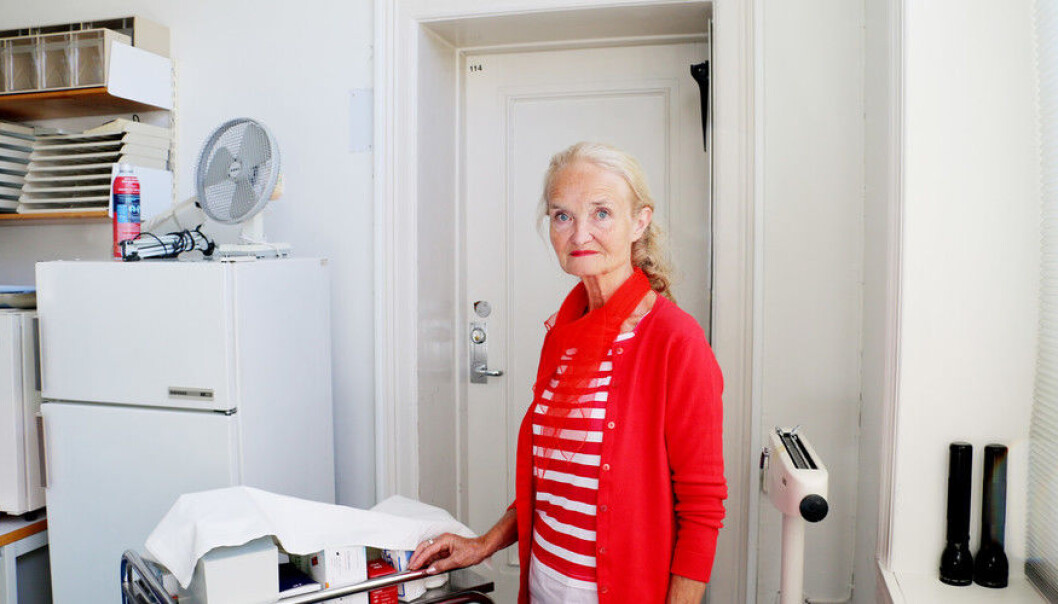 – Det gjeld å ta tak i det, gi beskjed om ein blir bekymra for andre, seier avtroppande bedriftssjukepleiar Tordis Myrlid Sundnes. (Foto: Njord V. Svendsen) – Det gjeld å ta tak i det, gi beskjed om ein blir bekymra for andre, seier avtroppande bedriftssjukepleiar Tordis Myrlid Sundnes. (Foto: Njord V. Svendsen)