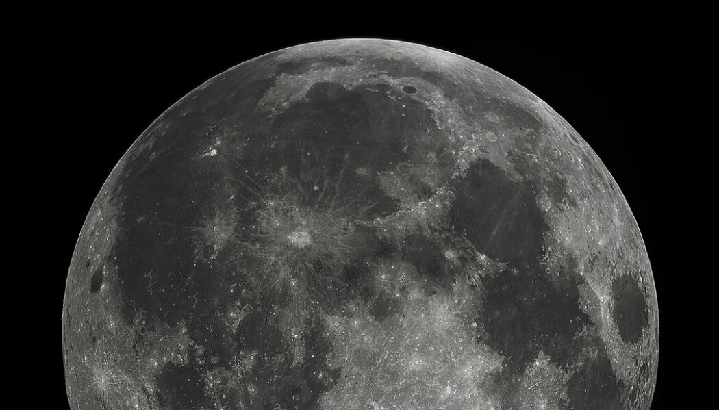   The Moon in all its splendor. (Photo: Gregory Revera / CC BY-SA 3.0) 