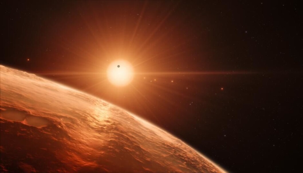 De ytterste planetene rundt stjernen TRAPPIST-1 kan holde på en atmosfære i milliarder av år. (Illustrasjon: ESO/N. Bartmann/spaceengine.org) De ytterste planetene rundt stjernen TRAPPIST-1 kan holde på en atmosfære i milliarder av år. (Illustrasjon: ESO/N. Bartmann/spaceengine.org)