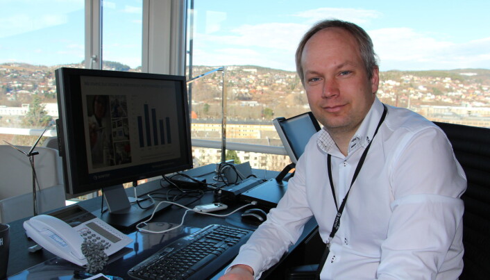 – Batteriene bidrar til balanse mellom forbruk og produksjon i sentralnettet. Fordelen med batterier er at de kan levere kraft veldig raskt, sier professor Magnus Korpås ved NTNU og CINELDI. (Foto: Christina Benjaminsen) – Batteriene bidrar til balanse mellom forbruk og produksjon i sentralnettet. Fordelen med batterier er at de kan levere kraft veldig raskt, sier professor Magnus Korpås ved NTNU og CINELDI. (Foto: Christina Benjaminsen)
