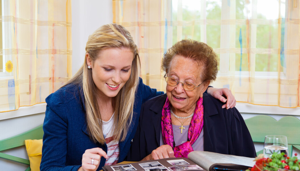 Om bestemor husker den sommerdagen hun ble tatt bilde av i barnevognen, bør du ta det med en klype salt. Mange minner er formet senere. (Foto: Shutterstock) Om bestemor husker den sommerdagen hun ble tatt bilde av i barnevognen, bør du ta det med en klype salt. Mange minner er formet senere. (Foto: Shutterstock)