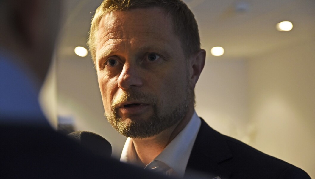 Regjeringen vil gå inn for å starte et prøveprosjekt der inntil 400 rusbrukere kan få gratis heroin, opplyste helseminister Bent Høie (H) torsdag. Det bekymrer professor Thomas Clausen ved Senter for rus- og avhengighetsforskning. (Foto: Rune Stoltz Bertinussen, NTB scanpix) Regjeringen vil gå inn for å starte et prøveprosjekt der inntil 400 rusbrukere kan få gratis heroin, opplyste helseminister Bent Høie (H) torsdag. Det bekymrer professor Thomas Clausen ved Senter for rus- og avhengighetsforskning. (Foto: Rune Stoltz Bertinussen, NTB scanpix)