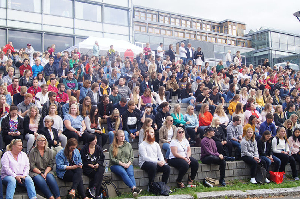 Studenter ved daværende Høgskolen i Lillehammer svarte på spørsmål om frafall, sosiale aktiviteter og forpliktelsen de følte for studiet de tok. Her fra studiestart ved Høgskolen i Innlandet. (Foto: Håkon Boye Bergum) Studenter ved daværende Høgskolen i Lillehammer svarte på spørsmål om frafall, sosiale aktiviteter og forpliktelsen de følte for studiet de tok. Her fra studiestart ved Høgskolen i Innlandet. (Foto: Håkon Boye Bergum)