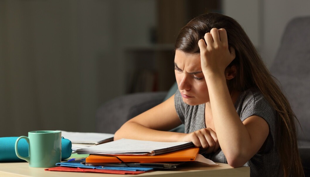 Akademikerne scoret høyt både på en arbeidsnarkomani-skala og høyt på om de opplevde konflikter mellom arbeid og familie, ifølge ny forskning. (Foto: Antonio Guillem / Shutterstock / NTB scanpix) Akademikerne scoret høyt både på en arbeidsnarkomani-skala og høyt på om de opplevde konflikter mellom arbeid og familie, ifølge ny forskning. (Foto: Antonio Guillem / Shutterstock / NTB scanpix)