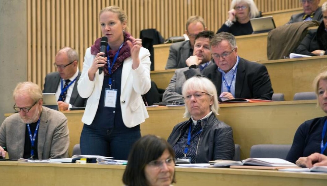 - Jeg er glad for at styret har samlet seg bak et så klart og tydelig vedtak når det gjelder seksuell trakassering, sier UHR-leder Mari Sundli Tveit, her under representantskapsmøtet i Trondheim for et år siden. (Foto: Tore Oksholen) - Jeg er glad for at styret har samlet seg bak et så klart og tydelig vedtak når det gjelder seksuell trakassering, sier UHR-leder Mari Sundli Tveit, her under representantskapsmøtet i Trondheim for et år siden. (Foto: Tore Oksholen)