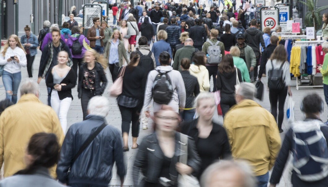 Folksomt i Karl Johans gate i Oslo, men befolkningsveksten i Norge er lavere enn på lenge. (Illustrasjonsfoto: Vidar Ruud / NTB scanpix) Folksomt i Karl Johans gate i Oslo, men befolkningsveksten i Norge er lavere enn på lenge. (Illustrasjonsfoto: Vidar Ruud / NTB scanpix)