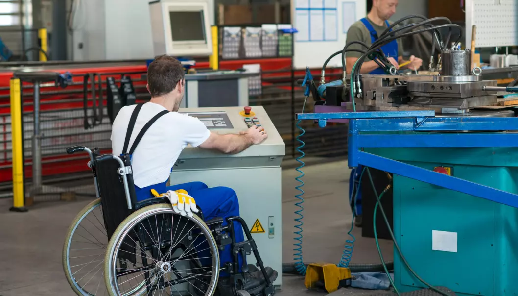 Forskere: Slik får vi flere personer med funksjonsnedsettelser i jobb