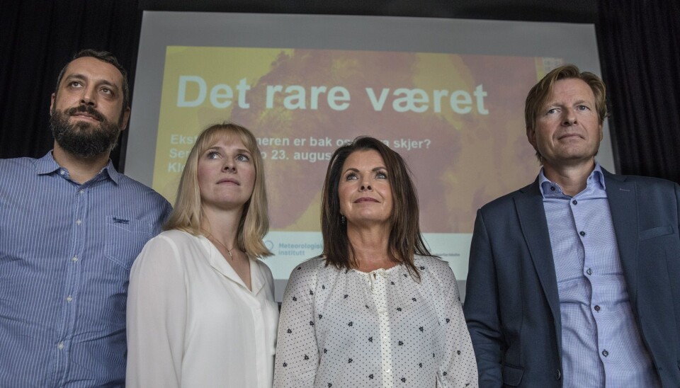 Cicero, Meteorologisk institutt, Universitetet i Oslo og Norsk institutt for luftforskning (NILU) holdt frokostseminar torsdag om sommerværet og hva vi har i vente. Fra venstre: Forsker Nikolaos Evangeliou ved NILU, seniorforsker Marianne Tronstad Lund ved Cicero, statsmeteorolog Bente Wahl og seniorforsker Gunnar Myhre ved Cicero. (Foto: Ole Berg-Rusten / NTB scanpix)