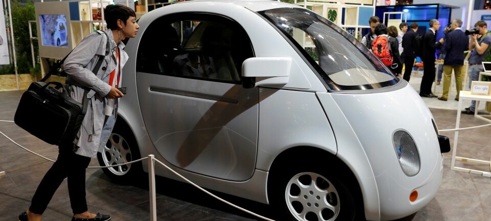 En førerløs bil laget av Google vises frem på en utstilling i Paris i fjor. 8Foto: Reuters, Benoit Tessier)