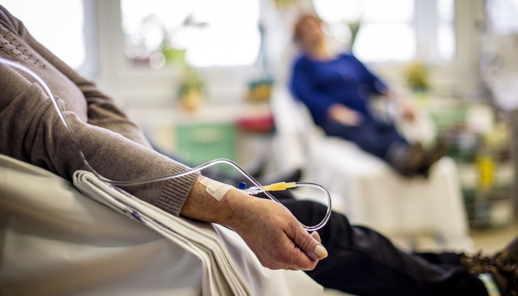 Ved å finne ut hva som avgjør om en celle overlever eller dør når den blir behandlet med cellegift, kan forskere finne fram til medisin som er mer effektiv mot kreft. (Illustrasjonsfoto: Shutterstock / NTB Scanpix) Ved å finne ut hva som avgjør om en celle overlever eller dør når den blir behandlet med cellegift, kan forskere finne fram til medisin som er mer effektiv mot kreft. (Illustrasjonsfoto: Shutterstock / NTB Scanpix)