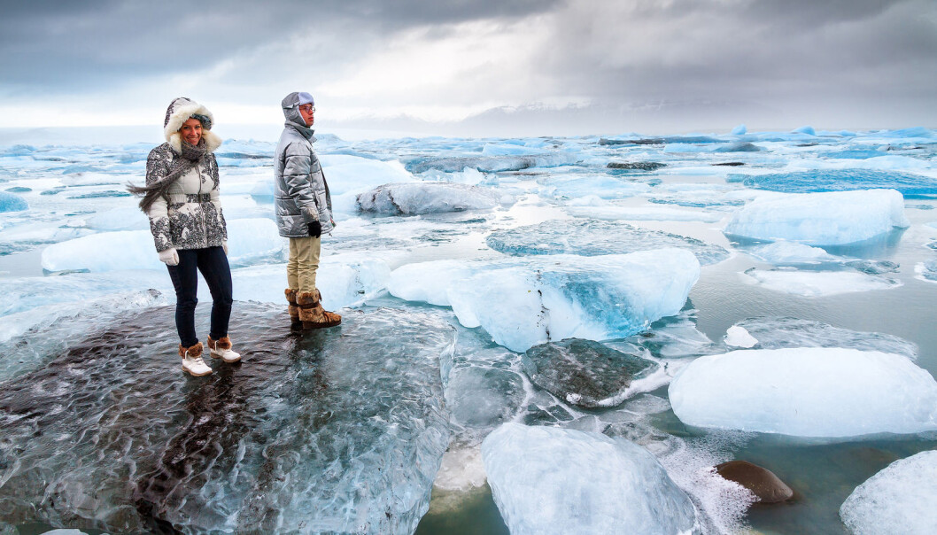 Javisst kan det være vakkert i verdens kalde hjørner, som her ved Jökulsárlón på Island. Men betaler vi en pris for å ha bosatt oss i et slikt klima? (Foto: Dennis van de Water / Shutterstock / NTB scanpix) Javisst kan det være vakkert i verdens kalde hjørner, som her ved Jökulsárlón på Island. Men betaler vi en pris for å ha bosatt oss i et slikt klima? (Foto: Dennis van de Water / Shutterstock / NTB scanpix)