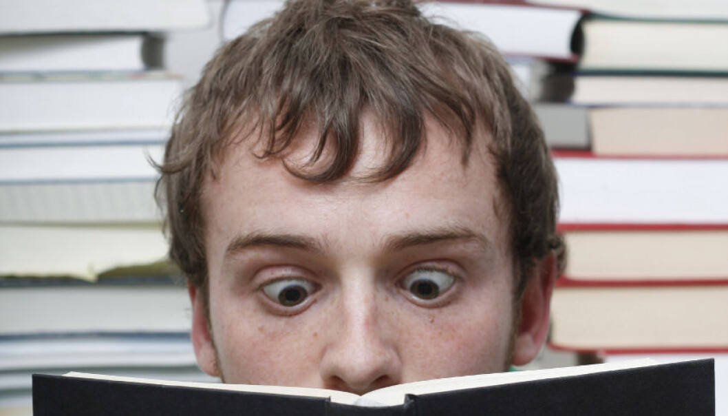 Du husker bedre hvis du leser det du skal lære, høyt for deg selv. (Foto: Colourbox) Du husker bedre hvis du leser det du skal lære, høyt for deg selv. (Foto: Colourbox)