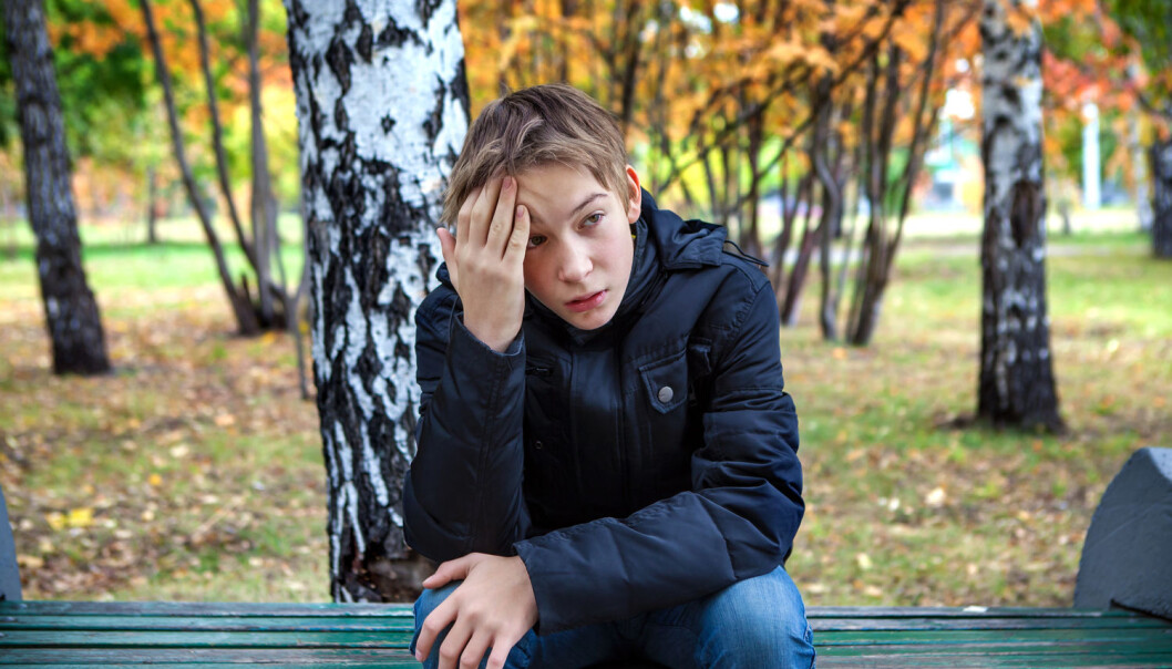 Ungdom som sliter med engstelse og bekymringer, trenger hjelp slik at ikke problemene vokser dem over hodet. Å tilby angstmestringskurs gjennom skolehelsetjenesten kan være et effektivt lavterskeltiltak. (Foto: Shutterstock / NTB Scanpix) Ungdom som sliter med engstelse og bekymringer, trenger hjelp slik at ikke problemene vokser dem over hodet. Å tilby angstmestringskurs gjennom skolehelsetjenesten kan være et effektivt lavterskeltiltak. (Foto: Shutterstock / NTB Scanpix)