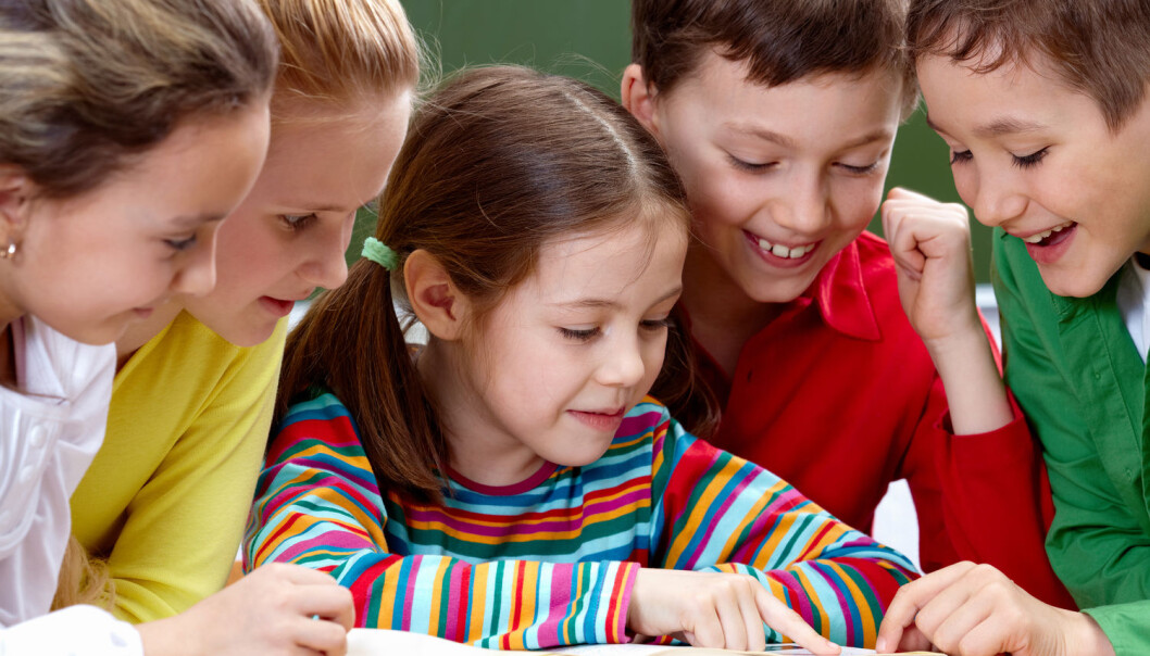 En ny rapport viser at norske elever er blitt mye flinkere til å lese. Forsker mener mye av grunnen er systematisk arbeid med lesing på skolene og mer oppmerksomhet på lesing blant foreldre. (Foto: Shutterstock / NTB Scanpix) En ny rapport viser at norske elever er blitt mye flinkere til å lese. Forsker mener mye av grunnen er systematisk arbeid med lesing på skolene og mer oppmerksomhet på lesing blant foreldre. (Foto: Shutterstock / NTB Scanpix)