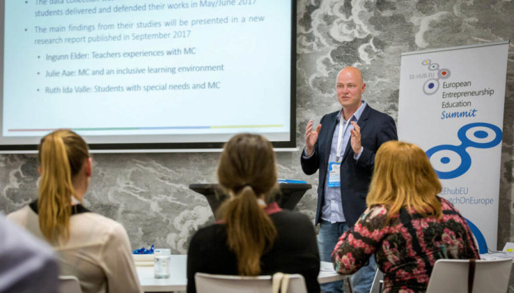 Forsker Vegard Johansen presenterer forskning på entreprenørskap. (Foto: Østlandsforskning) Forsker Vegard Johansen presenterer forskning på entreprenørskap. (Foto: Østlandsforskning)