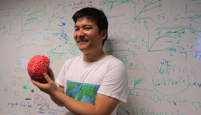 – Det er vanskelig å definere intelligens og hvordan dette henger sammen med størrelsen på hjernen. Generelt sett gjør hver enkelt organisme det mest intelligente den kan, forklarer Masahito Tsuboi. (Foto: Ida Arff Tarjem, UiO) – Det er vanskelig å definere intelligens og hvordan dette henger sammen med størrelsen på hjernen. Generelt sett gjør hver enkelt organisme det mest intelligente den kan, forklarer Masahito Tsuboi. (Foto: Ida Arff Tarjem, UiO)