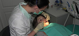 Hvilke behandlinger bruker tannleger for å reparere barns tenner?