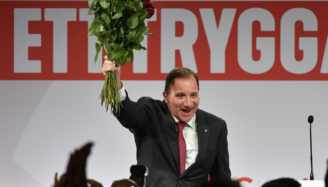 Statsminister Stefan Löfvens parti Socialdemokraterna gjorde det dårligere enn ved forrige valg, men bedre enn det meningsmålingene foran valget skulle tyde på. (Foto: Jonas Ekströmer / TT / NTB scanpix) Statsminister Stefan Löfvens parti Socialdemokraterna gjorde det dårligere enn ved forrige valg, men bedre enn det meningsmålingene foran valget skulle tyde på. (Foto: Jonas Ekströmer / TT / NTB scanpix)