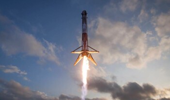 Elon Musk vil finansiere Mars-drømmen med Falcon-bruk