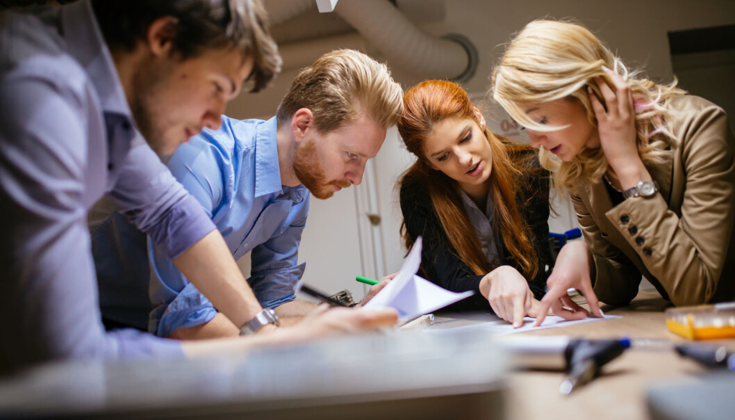 Norske arbeidstakere opplever høye krav på jobben. Men de fleste trives med det. (Foto: Shutterstock) Norske arbeidstakere opplever høye krav på jobben. Men de fleste trives med det. (Foto: Shutterstock)