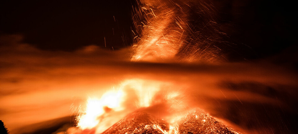 Når vulkaner får et utbrudd, sendes det store mengder aske og partikler ut i luften. Ved spesielt kraftige utbrudd kan det ha betydning for klimaet på hele jorden.  (Foto: Wead / Shutterstock / NTB scanpix)