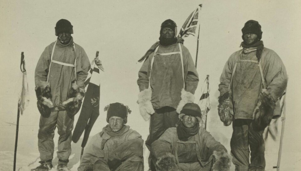 Robert F. Scott (bak, i midten) og hans menn døde alle sammen på vei tilbake fra Sydpolen. En forsker mener at et annet medlem av ekspedisjonen hadde mye av skylden for det. (Foto: National Library)