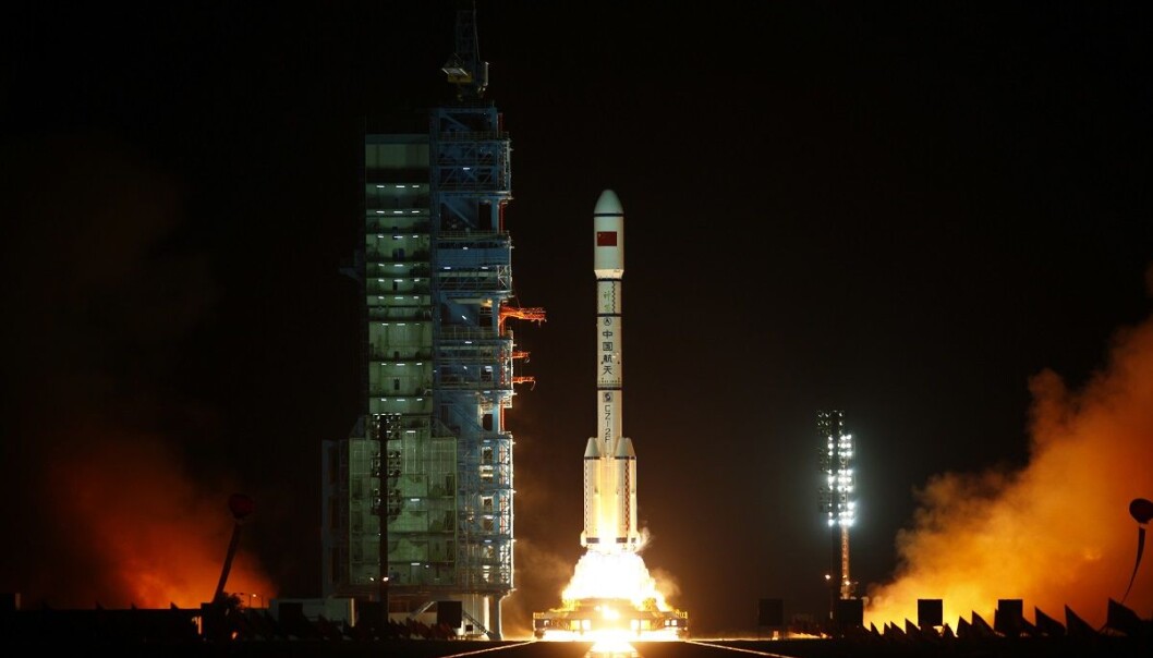 Her ser vi Tiangong 1 bli skutt opp i 2011 fra Jiuquan satellittoppskytningssenter i Gansu i Kina. (Foto: Petar Kujundzic, reuters, NTB scanpix) Her ser vi Tiangong 1 bli skutt opp i 2011 fra Jiuquan satellittoppskytningssenter i Gansu i Kina. (Foto: Petar Kujundzic, reuters, NTB scanpix)