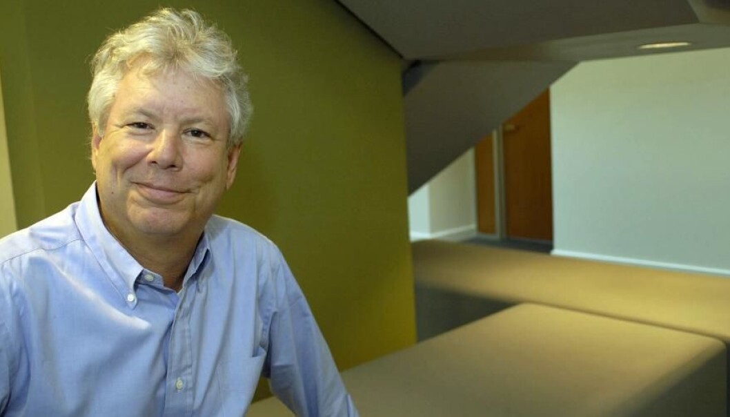 Nobelprisvinner i økonomi, Richard H. Thaler, avdekket hvordan vanlige folk ikke handler økonomisk rasjonelt, slik økonomiske teorier sier de skal. Sammen med andre økonomer, psykologer og sosiologer viste han at folk flest ikke klarer å følge sine planer. (Foto: The University of Chicago) Nobelprisvinner i økonomi, Richard H. Thaler, avdekket hvordan vanlige folk ikke handler økonomisk rasjonelt, slik økonomiske teorier sier de skal. Sammen med andre økonomer, psykologer og sosiologer viste han at folk flest ikke klarer å følge sine planer. (Foto: The University of Chicago)