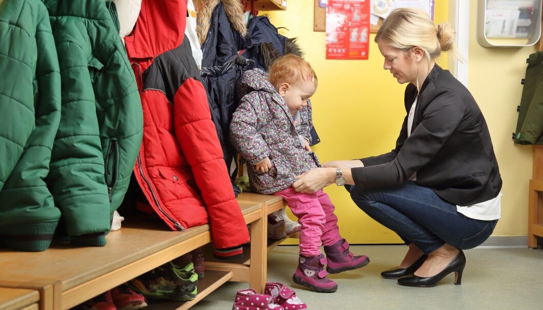 – Når det gjaldt henting i barnehagen, så jeg for eksempel at mor gjerne brukte fleksibiliteten i jobben til å hente tidligere. Det gjorde ikke far, fant sosiolog Kristine Warhuus Smeby i doktorgraden sin. (Foto: Shutterstock / NTB scanpix) – Når det gjaldt henting i barnehagen, så jeg for eksempel at mor gjerne brukte fleksibiliteten i jobben til å hente tidligere. Det gjorde ikke far, fant sosiolog Kristine Warhuus Smeby i doktorgraden sin. (Foto: Shutterstock / NTB scanpix)