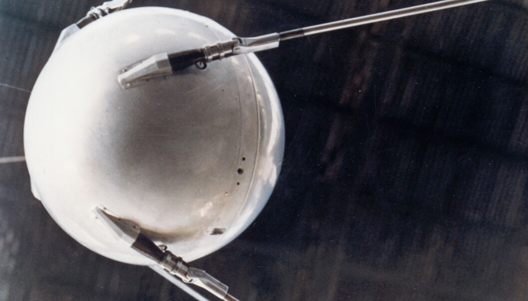 Sputnik-1 ble skutt opp 4. oktober 1957 og gjorde i alt 1.400 kretsløp rundt jorden før den brant opp i atmosfæren etter 92 døgn. (Foto: Nasa) Sputnik-1 ble skutt opp 4. oktober 1957 og gjorde i alt 1.400 kretsløp rundt jorden før den brant opp i atmosfæren etter 92 døgn. (Foto: Nasa)