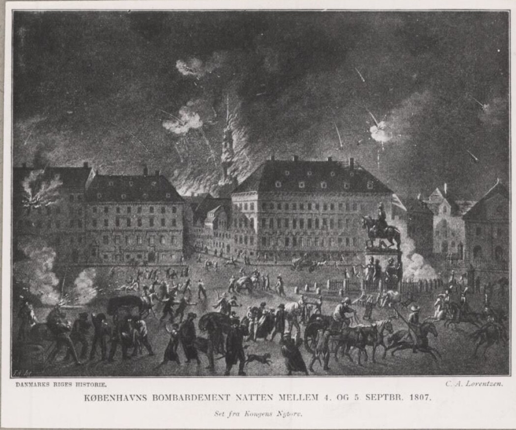 «Københavns Bombardement Natten mellem 4. og 5. September 1807. Set fra Kongens Nytorv». Malt av Christian August Lorentzen (1749–1828). Fotografi av reproduksjon av maleri. (Illustrasjon: Det kongelige bibliotek) «Københavns Bombardement Natten mellem 4. og 5. September 1807. Set fra Kongens Nytorv». Malt av Christian August Lorentzen (1749–1828). Fotografi av reproduksjon av maleri. (Illustrasjon: Det kongelige bibliotek)