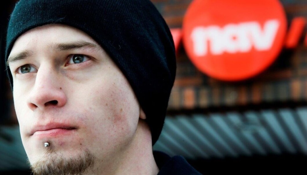 De som jobber i Nav er positive til å stille krav til at folk skal komme seg i arbeid, viser forskning. Men det er forskjeller på hvilken utdanning de har og om de er kommunalt eller statlig ansatt. (Foto: © Bjørn Frostad / NTB scanpix) De som jobber i Nav er positive til å stille krav til at folk skal komme seg i arbeid, viser forskning. Men det er forskjeller på hvilken utdanning de har og om de er kommunalt eller statlig ansatt. (Foto: © Bjørn Frostad / NTB scanpix)
