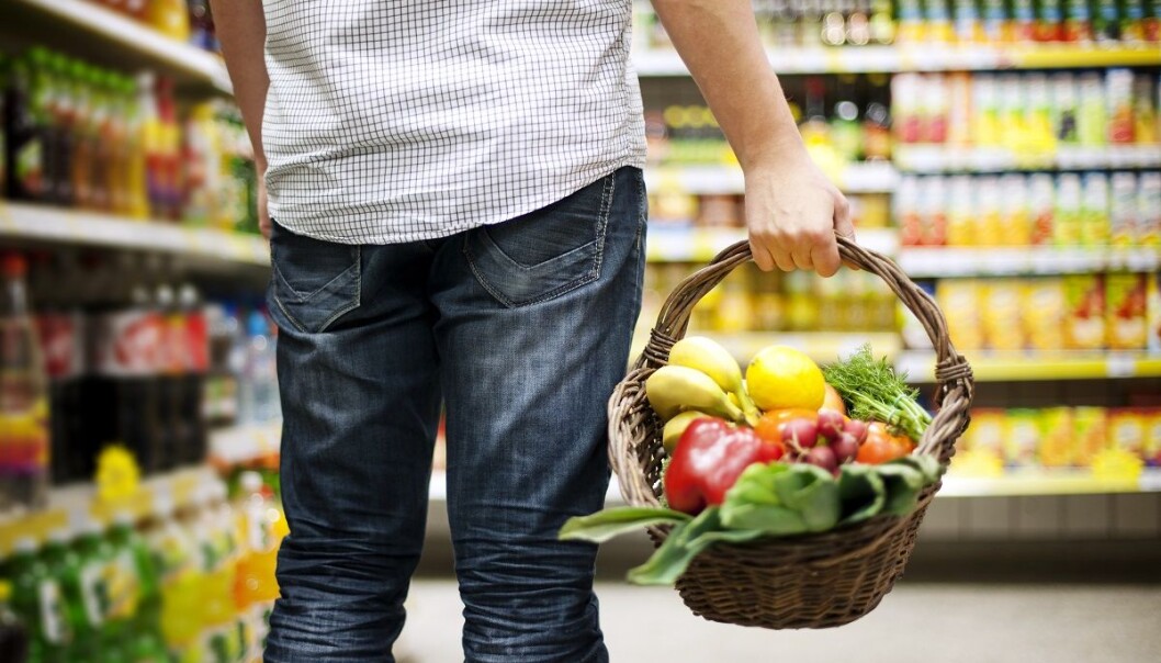 Forsøk på mus og bananfluer har tidligere vist at kalorifattig mat kan forlenge livet. Nye forsøk viser hvordan kalorier og livslengde kan henge sammen. (illustrasjonsfoto: gpointstudio, Shutterstock, NTB scanpix) Forsøk på mus og bananfluer har tidligere vist at kalorifattig mat kan forlenge livet. Nye forsøk viser hvordan kalorier og livslengde kan henge sammen. (illustrasjonsfoto: gpointstudio, Shutterstock, NTB scanpix)