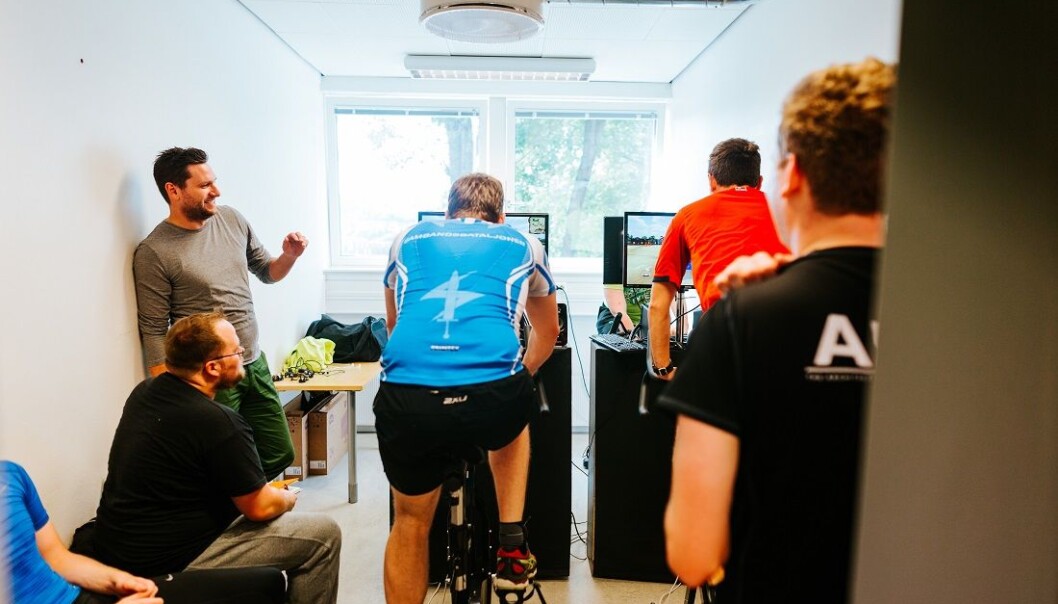 Med et nytt dataspill kan du få opp pulsen samtidig som du har det gøy. (Foto: Julie Gloppe Solem) Med et nytt dataspill kan du få opp pulsen samtidig som du har det gøy. (Foto: Julie Gloppe Solem)