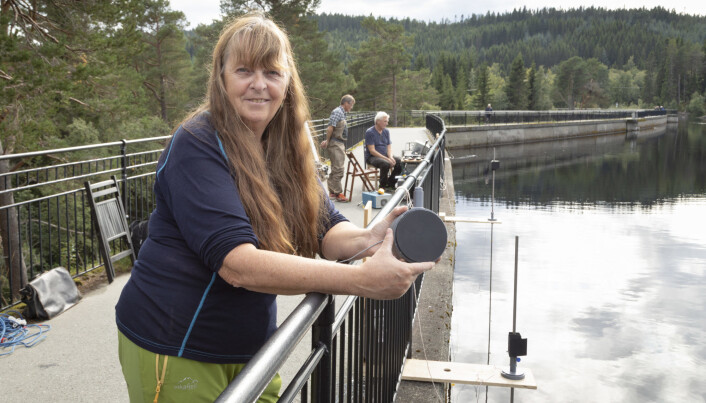 Her er Tone Berg i ferd med å teste teknologien. (Foto: Thor Nielsen) Her er Tone Berg i ferd med å teste teknologien. (Foto: Thor Nielsen)
