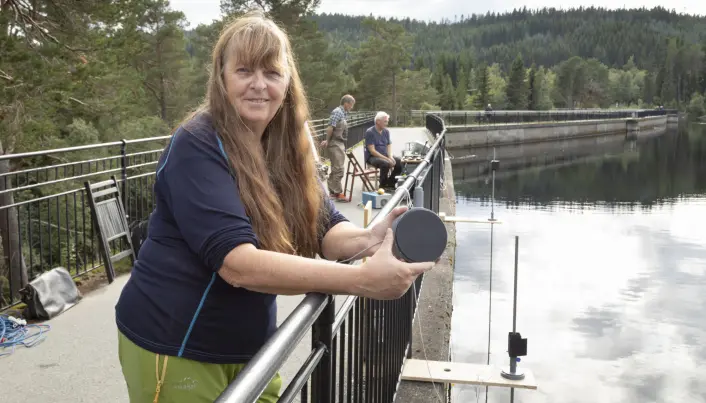Her er Tone Berg i ferd med å teste teknologien. (Foto: Thor Nielsen) Her er Tone Berg i ferd med å teste teknologien. (Foto: Thor Nielsen)