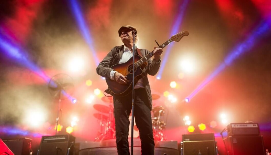 Avicii, Aretha Franklin og Kim Larsen er noen av kjendisene vi har mistet i 2018. Men hvorfor blir vi så sterkt berørt når folk vi aldri har møtt dør? (Foto: Jørund Føreland Pedersen) Avicii, Aretha Franklin og Kim Larsen er noen av kjendisene vi har mistet i 2018. Men hvorfor blir vi så sterkt berørt når folk vi aldri har møtt dør? (Foto: Jørund Føreland Pedersen)