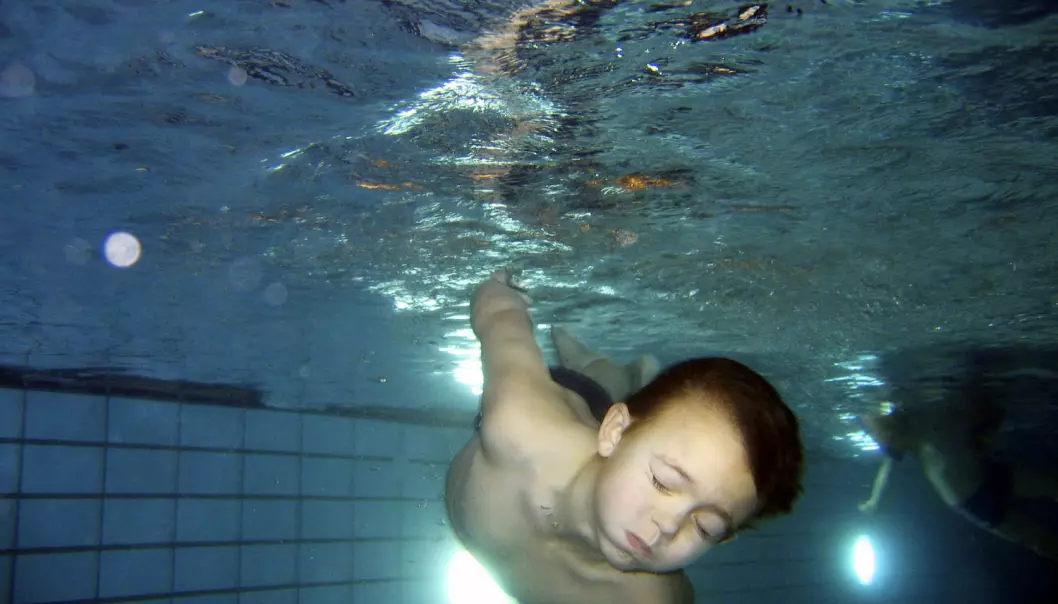Bedre svømme-undervisning kan redde liv