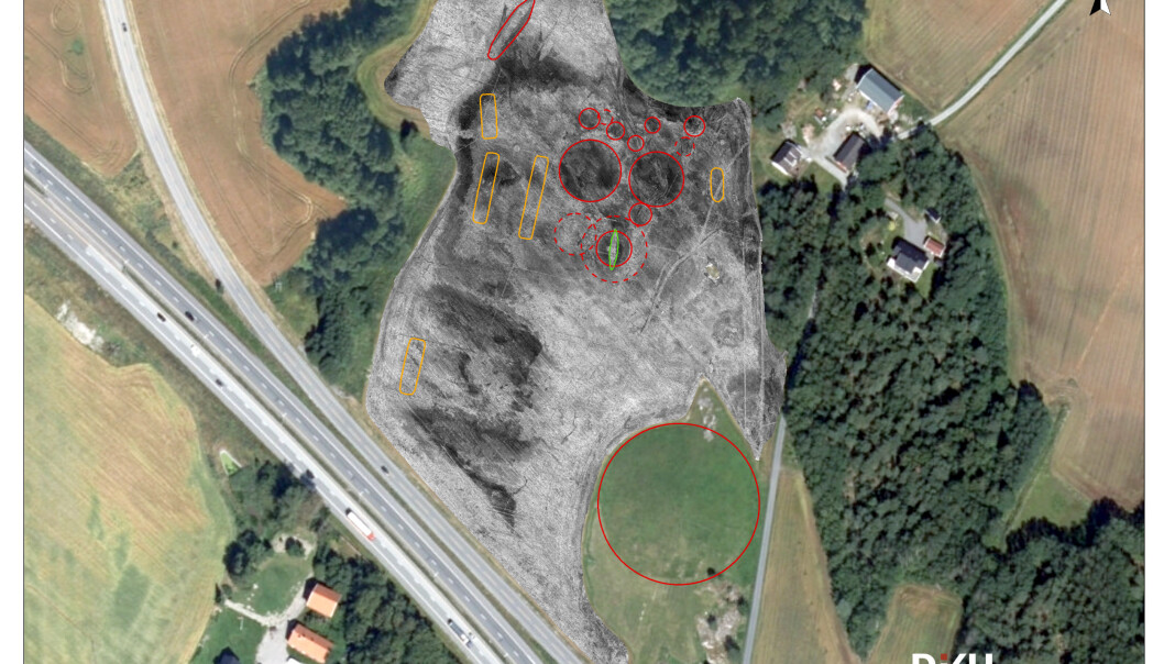 Skipsgraven er en del av et større boseettings- og gravhaugområde fra jernalder rett ved siden av Jellhaugen. (Foto. NIKU) Skipsgraven er en del av et større boseettings- og gravhaugområde fra jernalder rett ved siden av Jellhaugen. (Foto. NIKU)