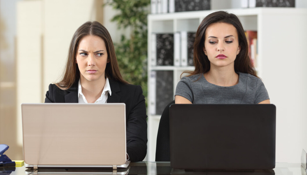 Hvis du hele tiden er irritert på en kollega, er det sannsynlig at du ubevisst er misunnelig på ham eller henne, sier forskere. (Foto: Antonio Guillem / Shutterstock / NTB scanpix) Hvis du hele tiden er irritert på en kollega, er det sannsynlig at du ubevisst er misunnelig på ham eller henne, sier forskere. (Foto: Antonio Guillem / Shutterstock / NTB scanpix)