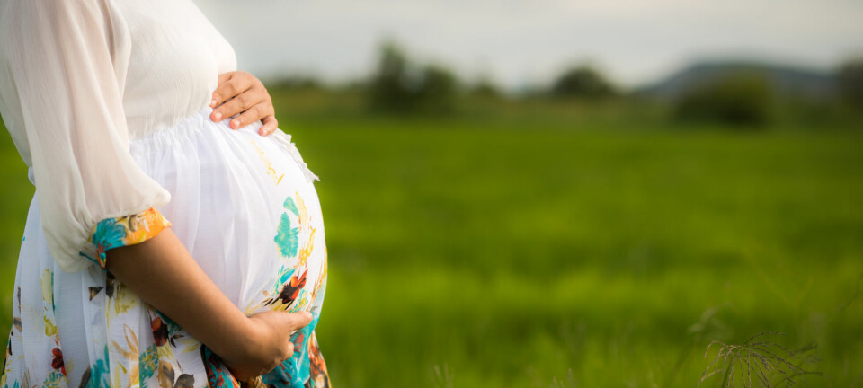 Kvinner som har blitt utsatt for plantevernmidler i nærmiljøet under graviditeten, har høyere risiko for å føde undervektige og misdannede barn.  (Foto: noBorders - Brayden Howie / Shutterstock / NTB scanpix)