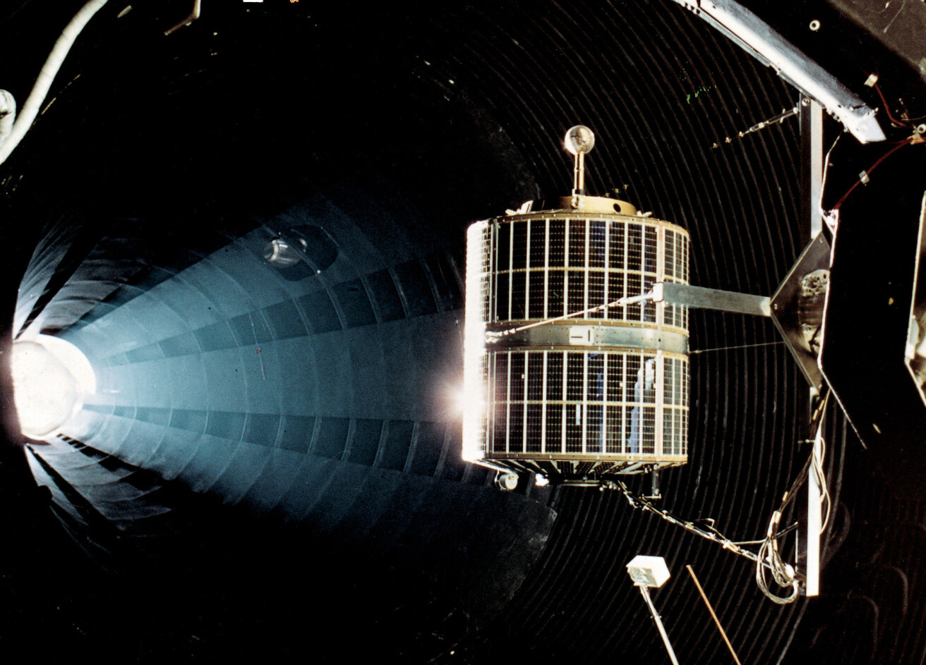 ESRO-1 under testing hos det som ble den europeiske romorganisasjonen ESA i Nederland i 1968. Foto: ESA ESRO-1 under testing hos det som ble den europeiske romorganisasjonen ESA i Nederland i 1968. Foto: ESA