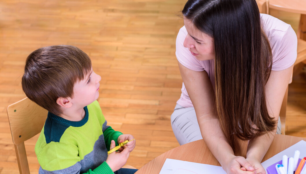 All internasjonal forskning viser at tidlig behandling av stamming er viktig, men flere foreldre får beskjed om at de skal vente og se (Illustrasjonsfoto: Lordn / Shutterstock / NTB scanpix). All internasjonal forskning viser at tidlig behandling av stamming er viktig, men flere foreldre får beskjed om at de skal vente og se (Illustrasjonsfoto: Lordn / Shutterstock / NTB scanpix).