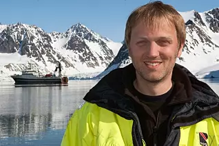 Hver eneste fjord i Norge har sin egen historie. Disse kjenner vi for dårlig, mener Matthias Forwick. Her på Svalbard. (Foto: Karine Nigar Aarskog / UiT)