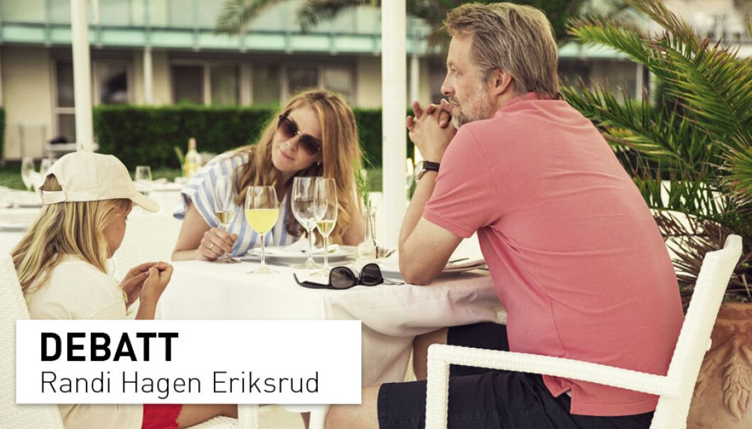 - Barna som vokser opp med foreldre som drikker for mye kan bli skadet for livet. Derfor vil vi fortsette å stille det viktige, men litt vanskelige spørsmålet: Hvor mange glass tåler barnet ditt? spør Randi Hagen Eriksrud. (Illustrasjonsfoto: Av-og-til) - Barna som vokser opp med foreldre som drikker for mye kan bli skadet for livet. Derfor vil vi fortsette å stille det viktige, men litt vanskelige spørsmålet: Hvor mange glass tåler barnet ditt? spør Randi Hagen Eriksrud. (Illustrasjonsfoto: Av-og-til)