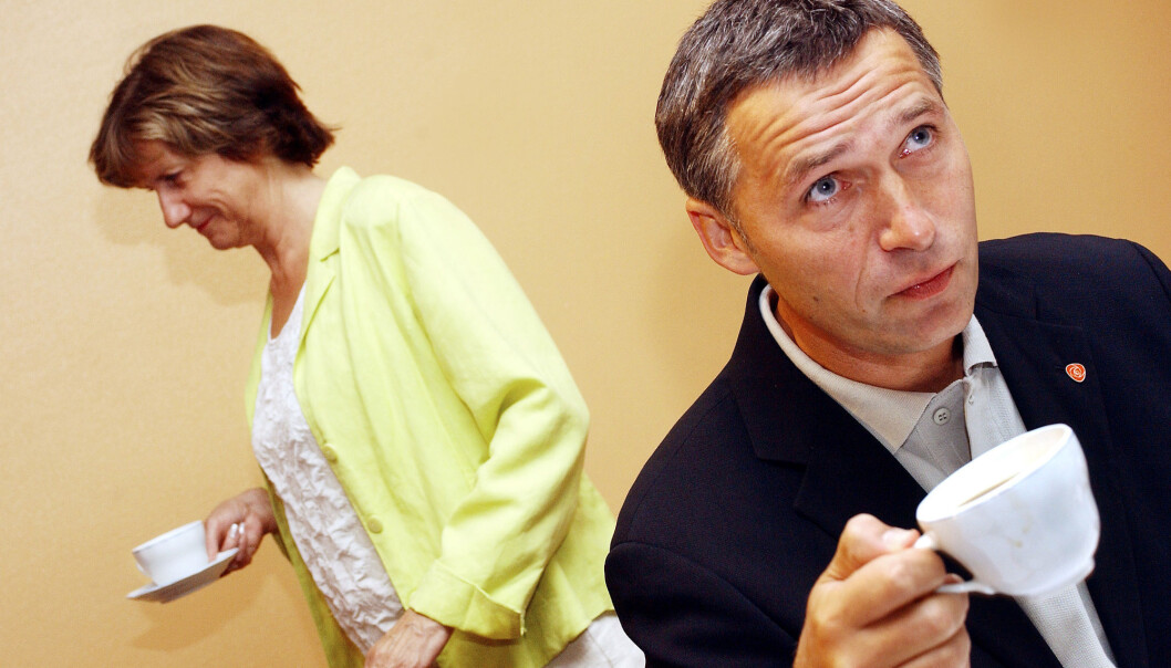 LO og Gerd Liv Valla ble holdt utenfor prosessen, for så å bli trukket inn igjen. Slik klarte statsminister Jens Stoltenberg å gå komme rundt det vanskelige AFP-spørsmålet, mens andre viktige brikker kom på plass. Med LO tilbake i den politiske prosessen sikret fagbevegelsen seg etter hvert en sjenerøs AFP-ordning og god tjenestepensjon i offentlig sektor. (Foto: Heiko Junge/ NTB scanpix) LO og Gerd Liv Valla ble holdt utenfor prosessen, for så å bli trukket inn igjen. Slik klarte statsminister Jens Stoltenberg å gå komme rundt det vanskelige AFP-spørsmålet, mens andre viktige brikker kom på plass. Med LO tilbake i den politiske prosessen sikret fagbevegelsen seg etter hvert en sjenerøs AFP-ordning og god tjenestepensjon i offentlig sektor. (Foto: Heiko Junge/ NTB scanpix)