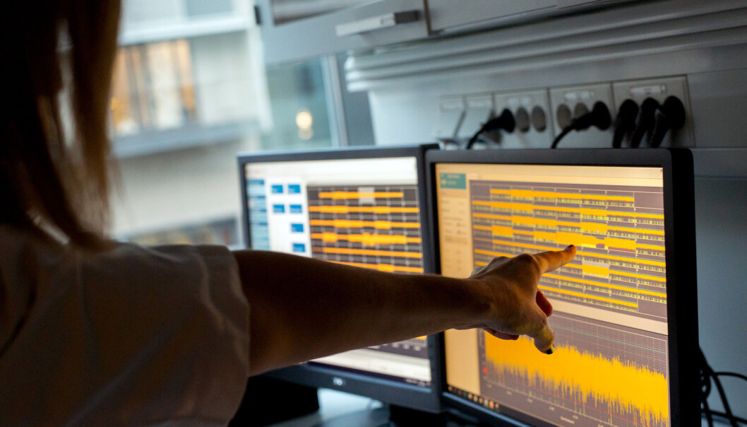 Nevronene i hjernen vår behandler informasjon totalt forskjellig fra de datamaskinene som vi bruker i dag. (Foto: Kai T. Dragland / NTNU) Nevronene i hjernen vår behandler informasjon totalt forskjellig fra de datamaskinene som vi bruker i dag. (Foto: Kai T. Dragland / NTNU)