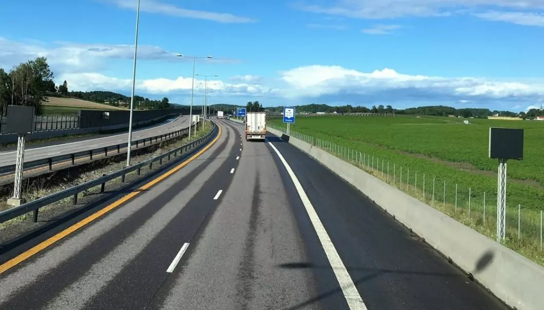 - Ikke dyrere å bygge motorvei i Norge
