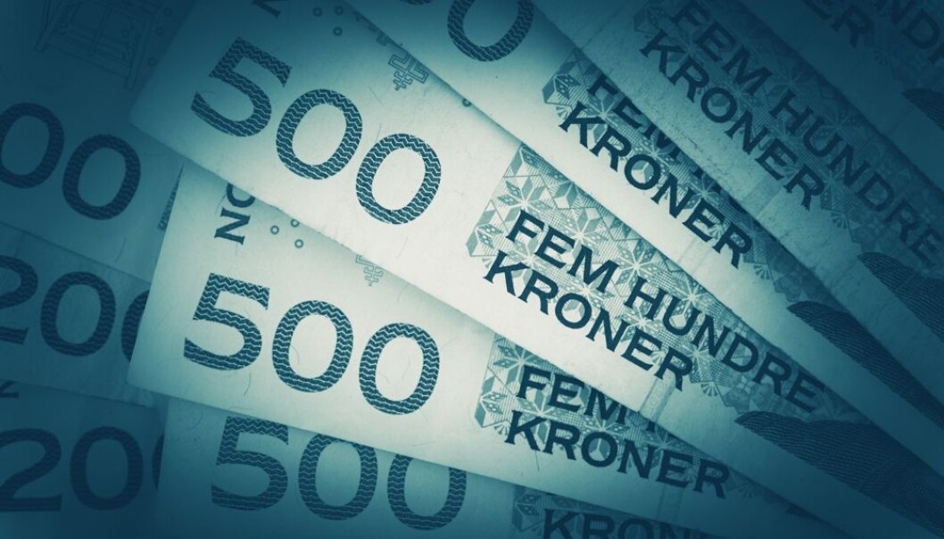 I Norge bruker vi 11 600 kroner per innbygger til forskning hvert år. I Sverige bruker de 15 100 kroner og i Danmark 14 000 kroner. Tall fra NIFU for 2015 (Foto: Colourbox) I Norge bruker vi 11 600 kroner per innbygger til forskning hvert år. I Sverige bruker de 15 100 kroner og i Danmark 14 000 kroner. Tall fra NIFU for 2015 (Foto: Colourbox)